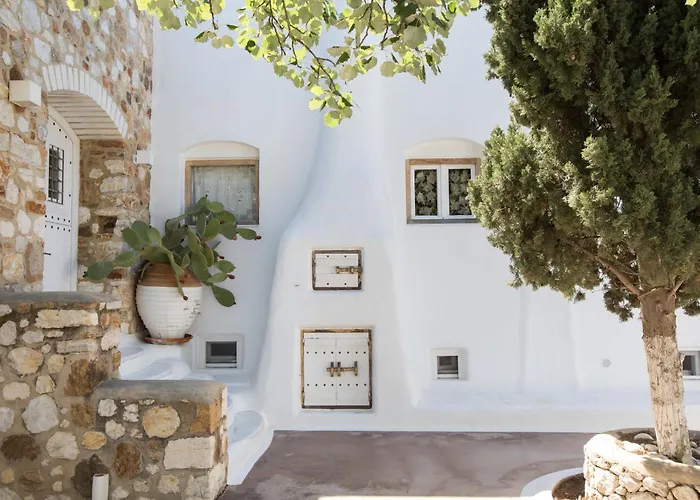 Kallos & * Naxos City