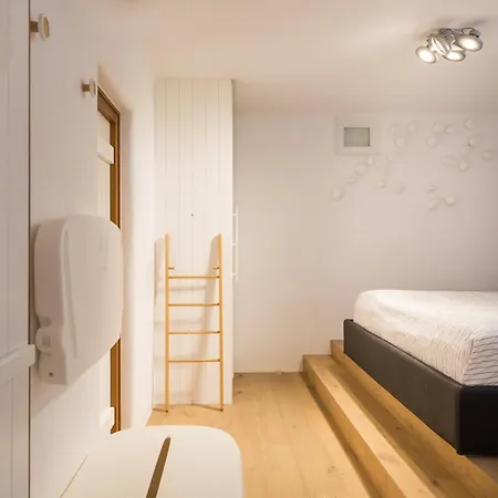 Apartment Kallos &